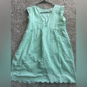 Kelly mint green dress with pockets Size medium.